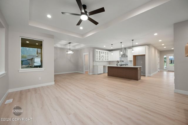 5837 S Gates Street, Palmer, AK 99645