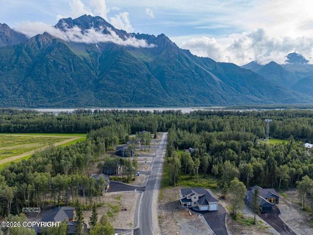 5837 S Gates Street, Palmer, AK 99645