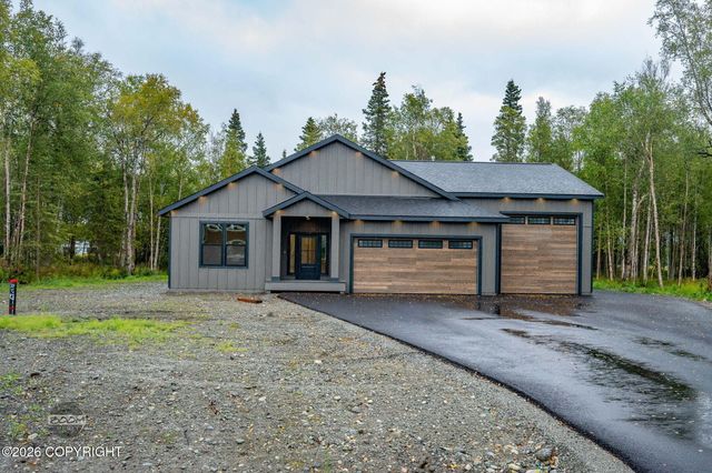 5837 S Gates Street, Palmer, AK 99645