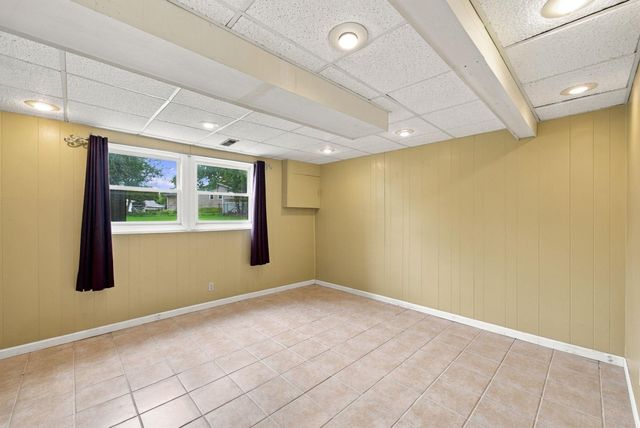 1221 Calumett Drive, Cedar Falls, IA 50613