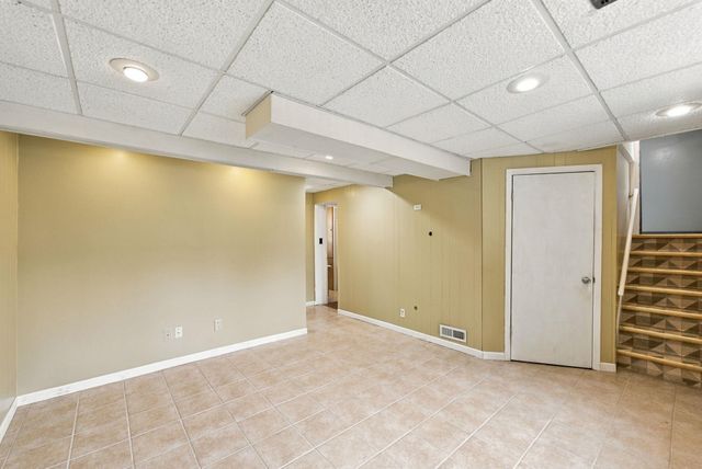 1221 Calumett Drive, Cedar Falls, IA 50613