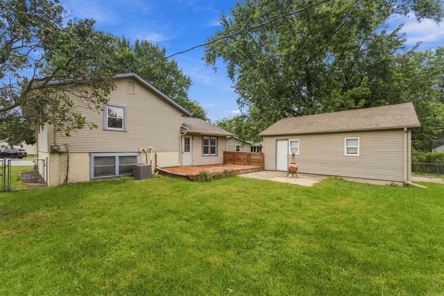 1221 Calumett Drive, Cedar Falls, IA 50613