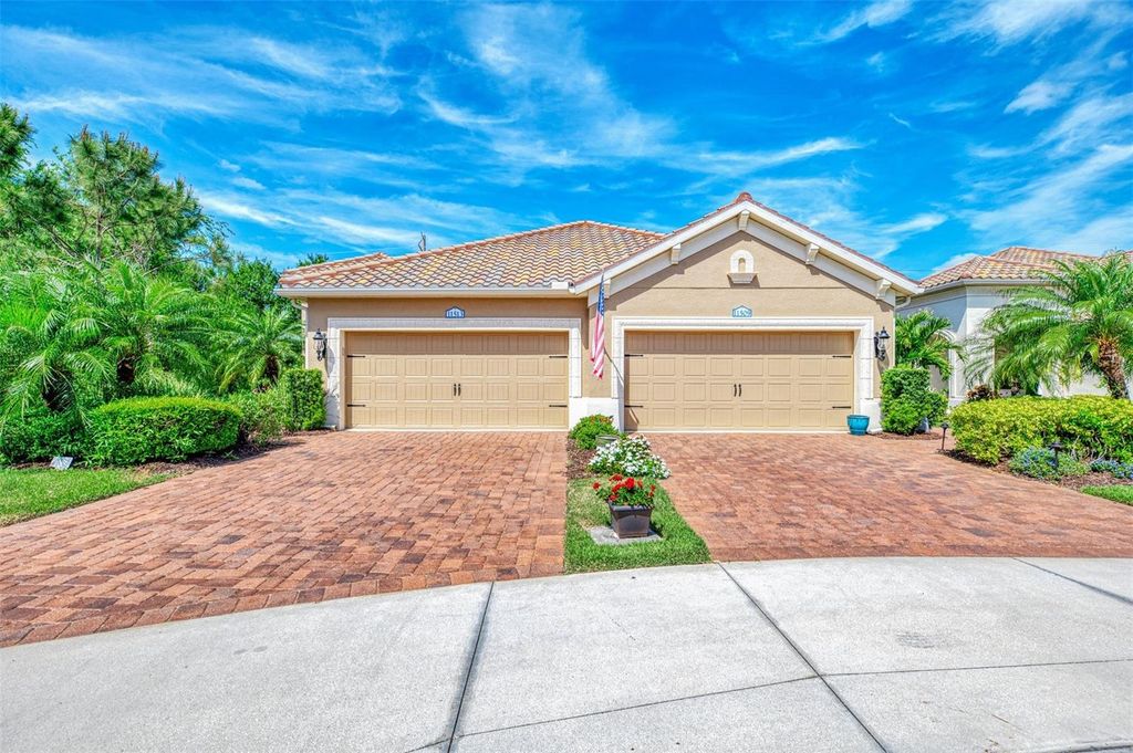 11513 FAKAHATCHEE COURT, Venice, FL 34293