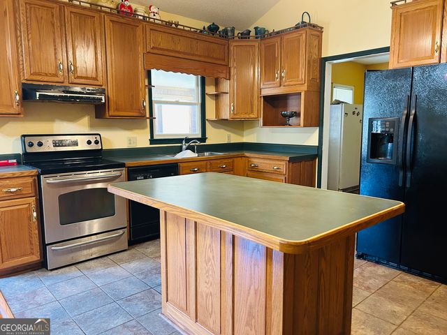817 Yonah Homer Road, Maysville, GA 30558