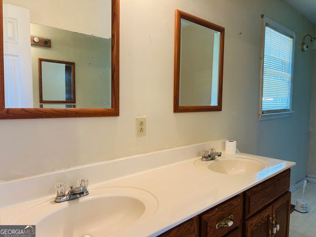 817 Yonah Homer Road, Maysville, GA 30558
