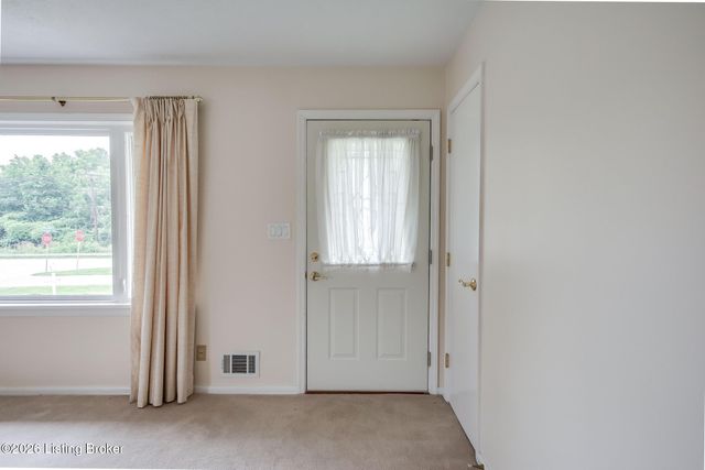 5900 Outer Loop, Louisville, KY 40219