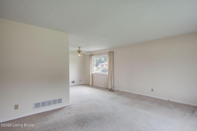 5900 Outer Loop, Louisville, KY 40219