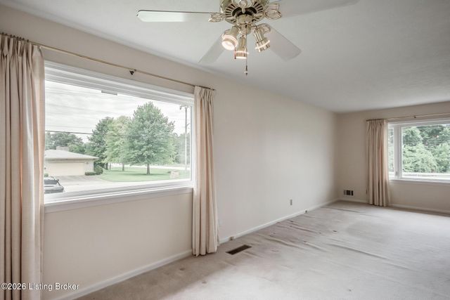 5900 Outer Loop, Louisville, KY 40219