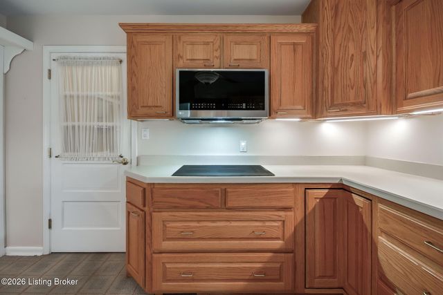5900 Outer Loop, Louisville, KY 40219