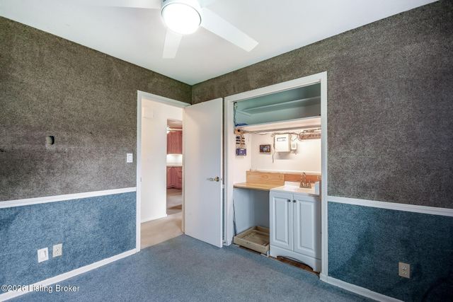 5900 Outer Loop, Louisville, KY 40219
