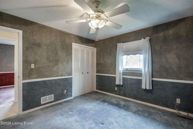 5900 Outer Loop, Louisville, KY 40219
