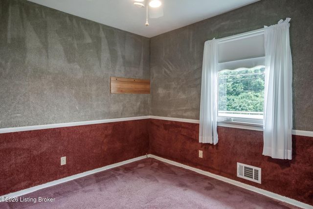 5900 Outer Loop, Louisville, KY 40219