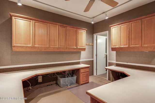 5900 Outer Loop, Louisville, KY 40219