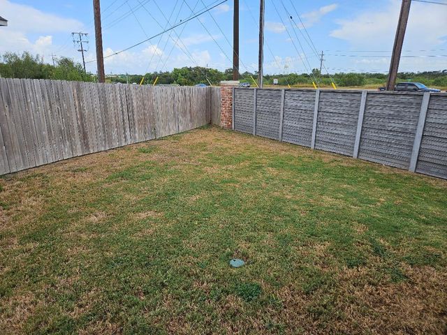 17721 Somerville CT, Elgin, TX 78621