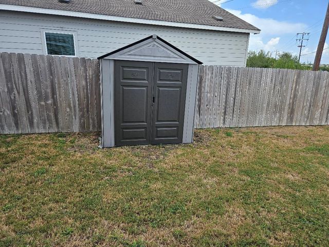 17721 Somerville CT, Elgin, TX 78621