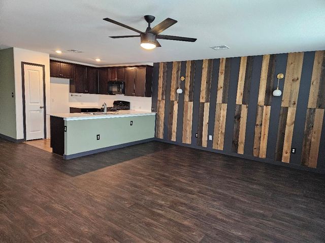 17721 Somerville CT, Elgin, TX 78621
