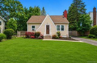 12 Mallar Avenue, Bay Shore, NY 11706