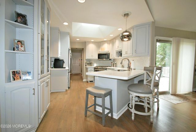 32 Cameron Court, Freehold, NJ 07728