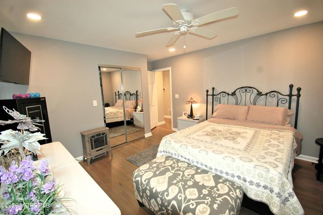 32 Cameron Court, Freehold, NJ 07728