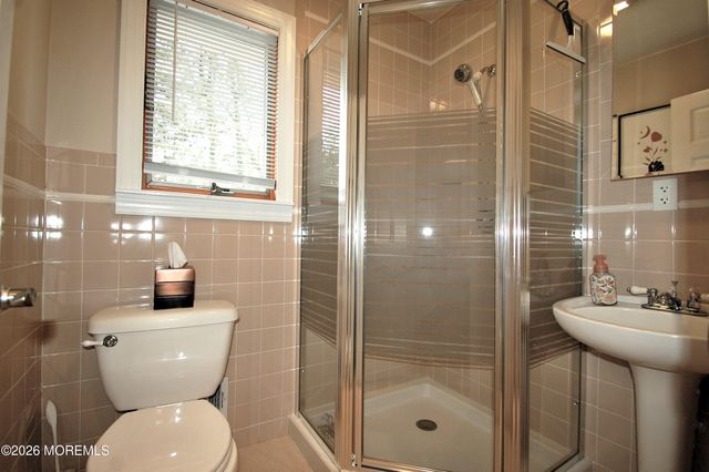 32 Cameron Court, Freehold, NJ 07728