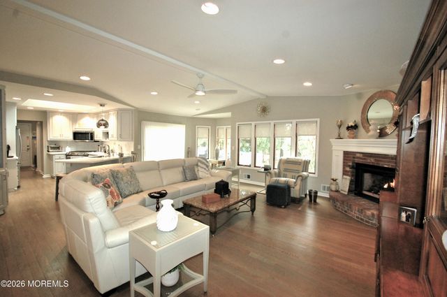 32 Cameron Court, Freehold, NJ 07728