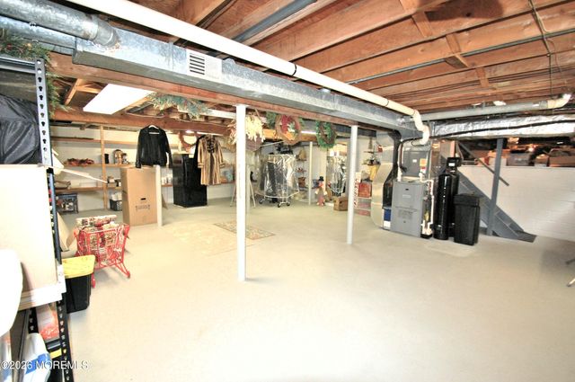 32 Cameron Court, Freehold, NJ 07728