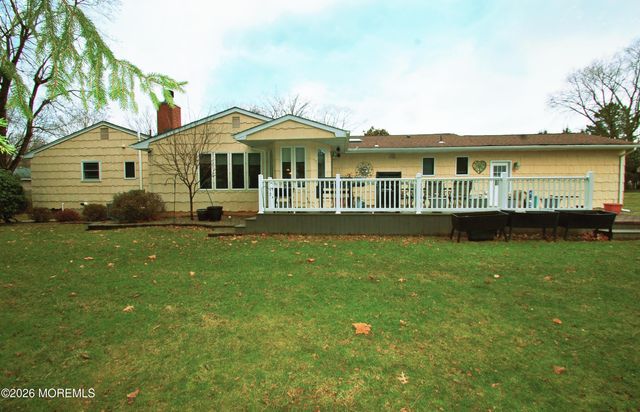 32 Cameron Court, Freehold, NJ 07728