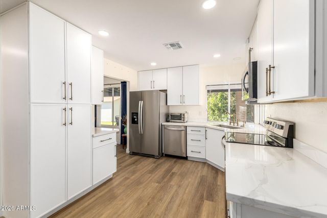 10008 N 44TH Drive, Glendale, AZ 85302