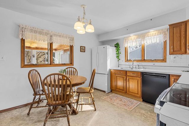 W5684 FIRELANE 12, Menasha, WI 54952