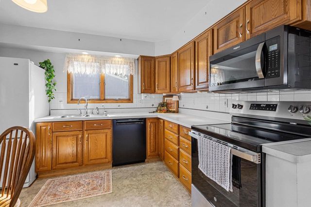 W5684 FIRELANE 12, Menasha, WI 54952