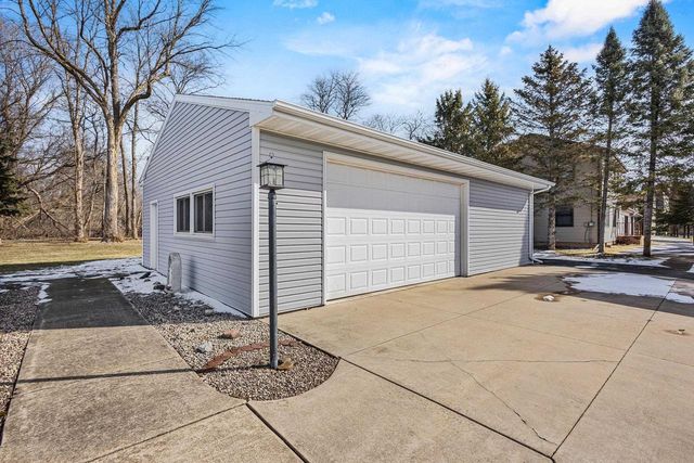 W5684 FIRELANE 12, Menasha, WI 54952