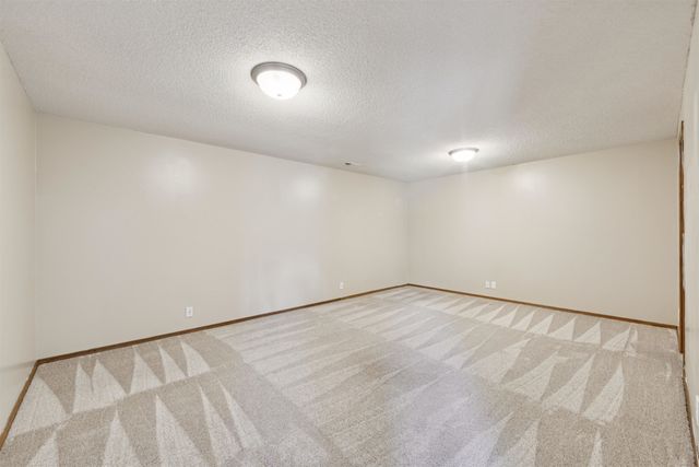 3505 N High Pt, Wichita, KS 67205