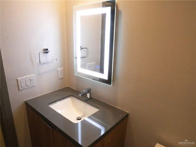 1317 Iris Avenue 4, Mcallen, TX 78501