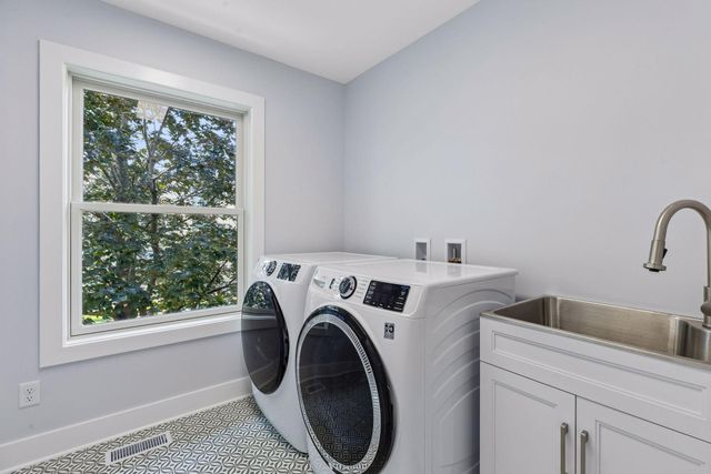 3025 Natchez Avenue S, Saint Louis Park, MN 55416