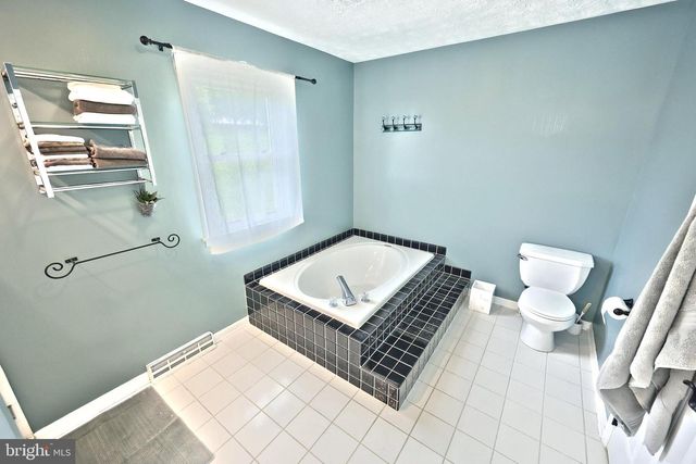 14057 LINE RD, New Freedom, PA 17349