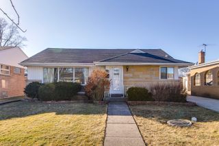 8532 N Oleander Avenue, Niles, IL 60714