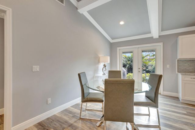 10600 SE Gomez Avenue, Hobe Sound, FL 33455