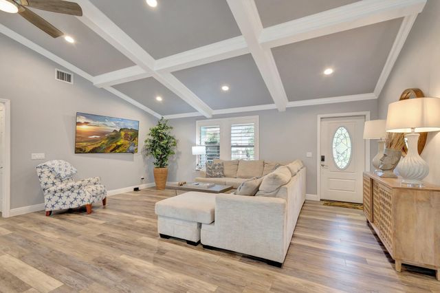 10600 SE Gomez Avenue, Hobe Sound, FL 33455