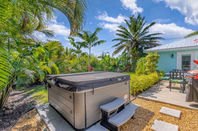 10600 SE Gomez Avenue, Hobe Sound, FL 33455