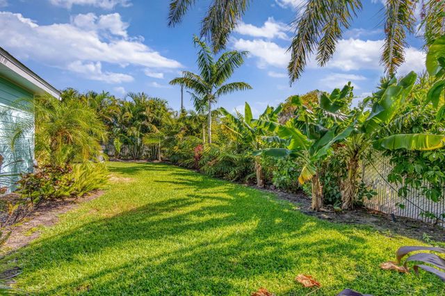10600 SE Gomez Avenue, Hobe Sound, FL 33455