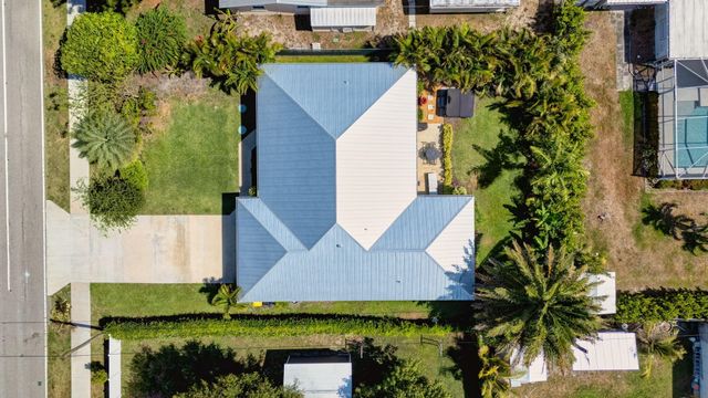 10600 SE Gomez Avenue, Hobe Sound, FL 33455