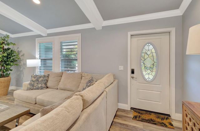 10600 SE Gomez Avenue, Hobe Sound, FL 33455