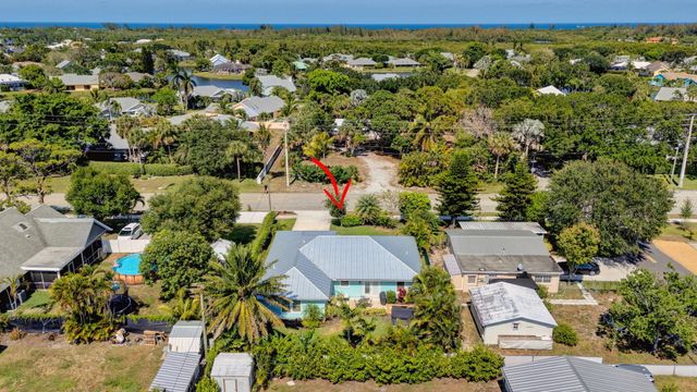 10600 SE Gomez Avenue, Hobe Sound, FL 33455