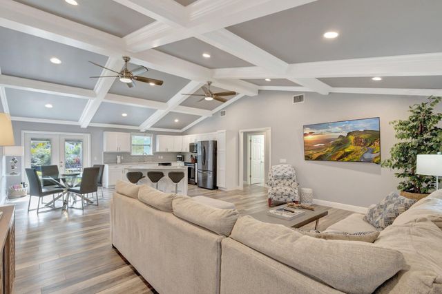 10600 SE Gomez Avenue, Hobe Sound, FL 33455