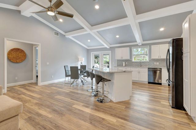 10600 SE Gomez Avenue, Hobe Sound, FL 33455