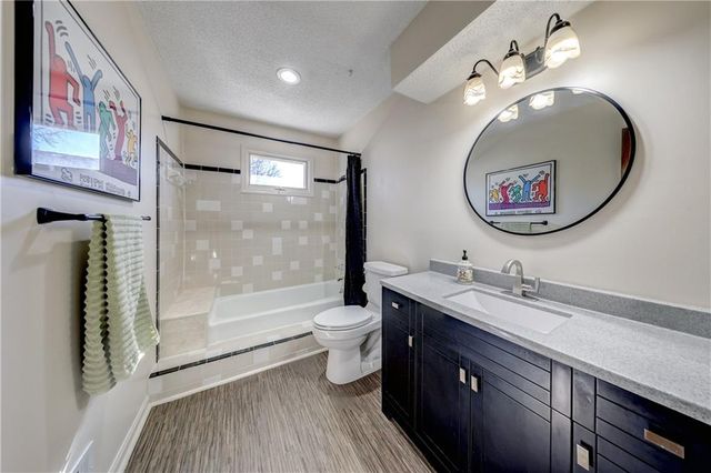 12825 W 117th Street, Overland Park, KS 66210