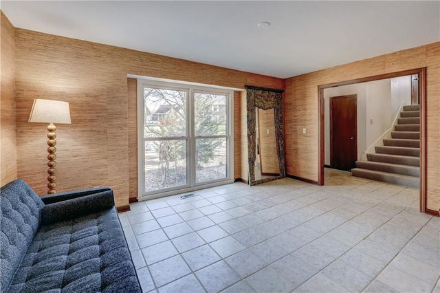 12825 W 117th Street, Overland Park, KS 66210