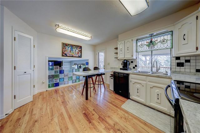 12825 W 117th Street, Overland Park, KS 66210