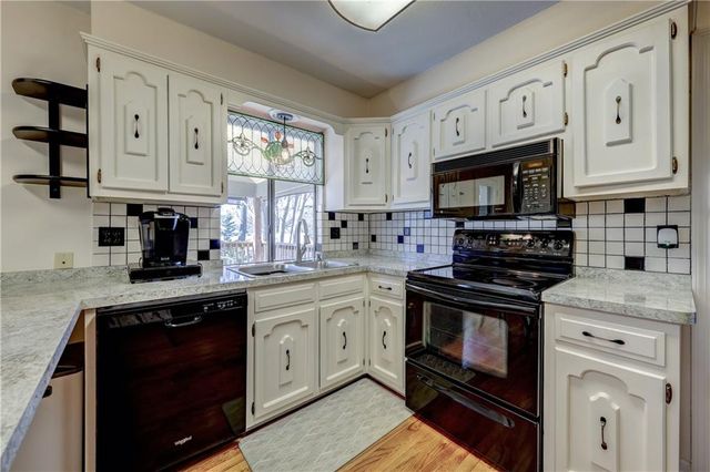 12825 W 117th Street, Overland Park, KS 66210