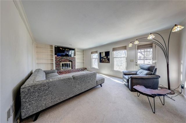 12825 W 117th Street, Overland Park, KS 66210